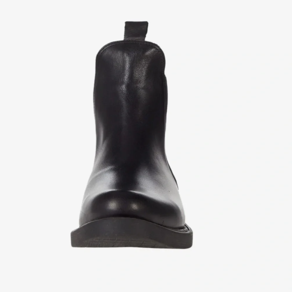 NWT Bueno Oak Amalfi Black Bootie - Size 37